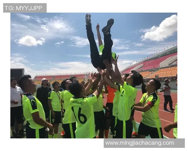 藏族女孩的足球梦想与明星之路展现青春风采与民族自豪感